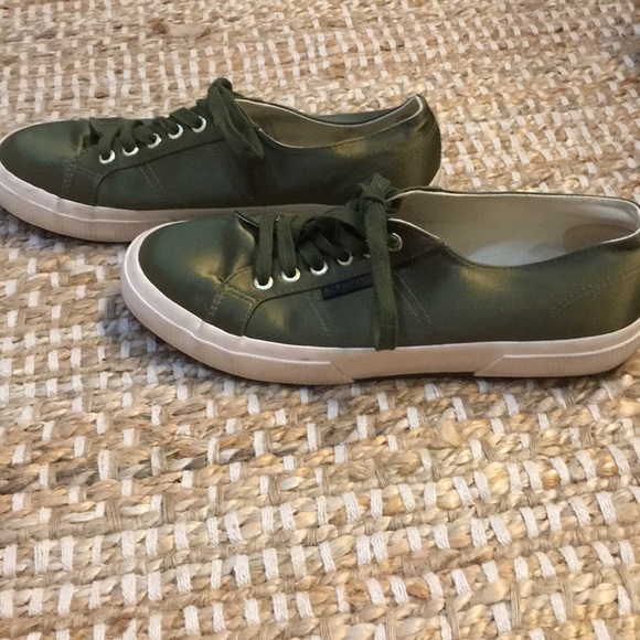 superga man repeller